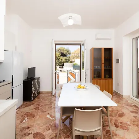 Mediterranea Con Idromassaggio Privato E Dehors A 100mt Dal Mare Apartment